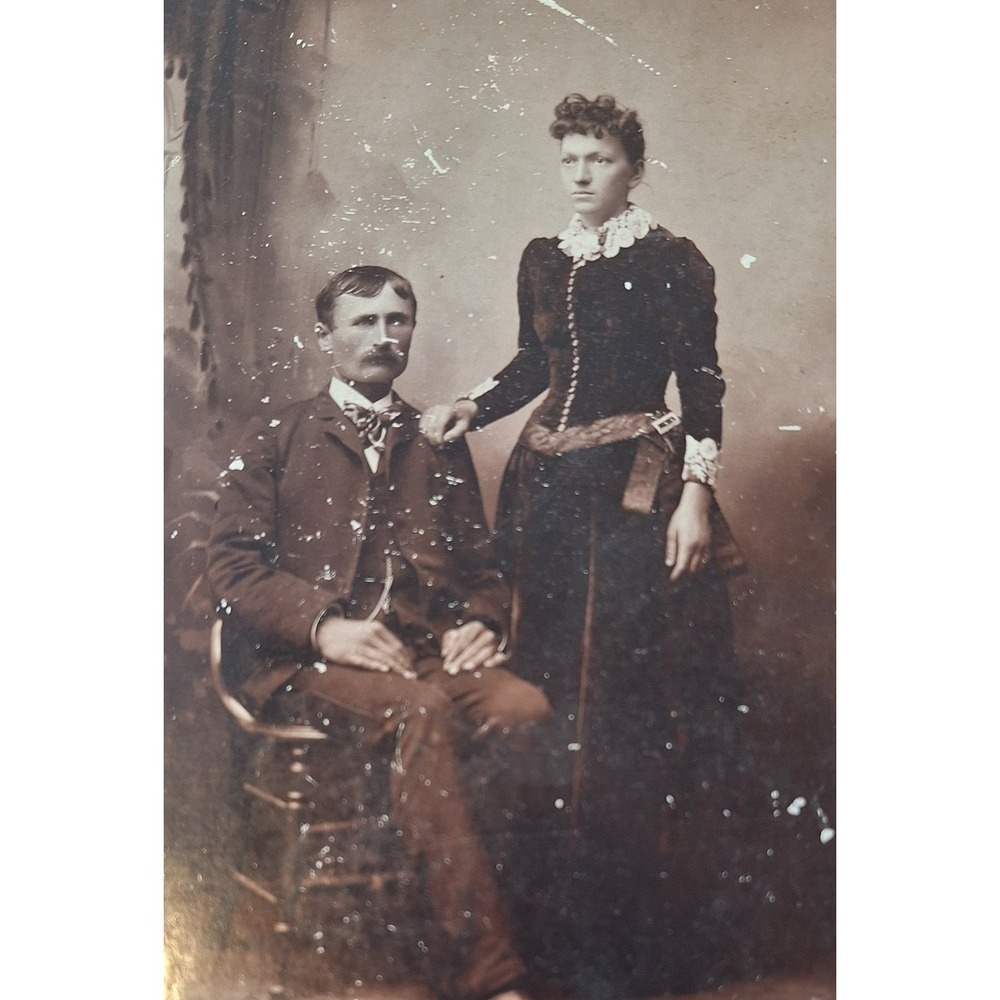 Antique Cabinet Card Photograph Andresen Wilber NE Victorian Couple Portrait
